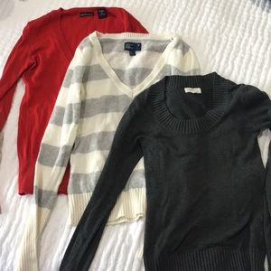 3 light weight sweaters size small